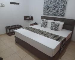 Larn's Villa Hotel & Apartment