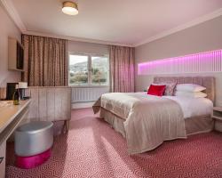 Four Seasons Hotel, Carlingford