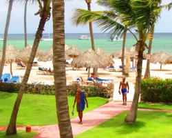 Los Corales Beach Villas