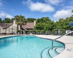 Cloverleaf Suites - Columbia, SC