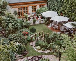 THE GATE GARDEN Hotel