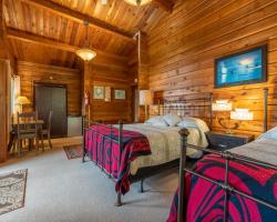 Alert Bay Lodge