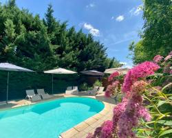 Ô Clair de Lune Chambres d'hôtes climatisées à Sarlat - parking privé - piscine chauffée - espace bien-être Jacuzzi et massages