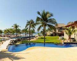 Las Palmas Beachfront Villas