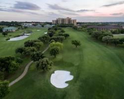 The Ritz-Carlton Dallas, Las Colinas