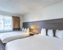 Coastal Breeze Inn