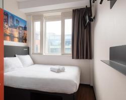 easyHotel The Hague City Centre