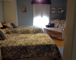 Maple Tourist Home B&B