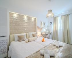 Rooms and apartments Paese