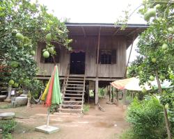 Bun Ban Homestay at Trong Island