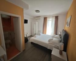 Nirvana Rooms & Apartments