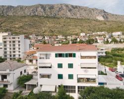 Apartment Omiska Croatia