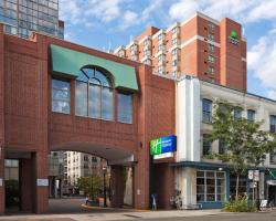 Holiday Inn Express Toronto Downtown, an IHG Hotel