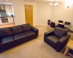 Salisbury 2-bed Luxury Apartment