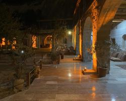 Seven Rock Cave Hotel