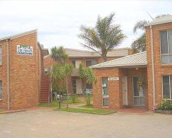 Fronds Holiday Apartments