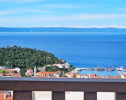 Apartments Emilija Makarska