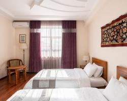 Soluxe Hotel