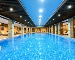 Grand Royale Apartment Complex & Spa