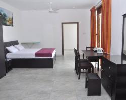 Ameesha Lodge Apartment