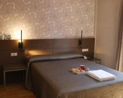 Hostal 4C Cuatro Caminos