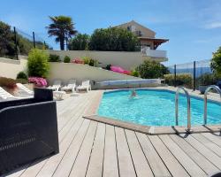 Gîtes Sassone, piscine, jacuzzi et vue mer panoramique sur Ajaccio
