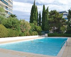 Apartment Cannes with Outdoor Swimming Pool 372