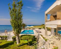 Niki Beach Hotel