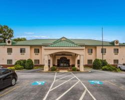 Econo Lodge Inn & Suites Marietta near Dobbins ARB