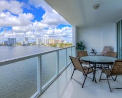 Sunny Isles 2 Bedrooms apartment by MiaVac