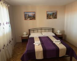 Gino Apartments