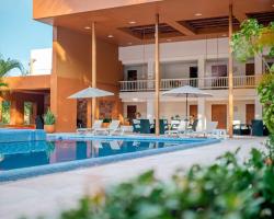 Hotel Ixzi Plus