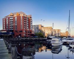 Coast Victoria Hotel & Marina by APA