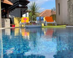 Apartments Villa-G Lustica