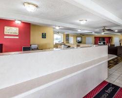 Econo Lodge Byron near Historic District - Warner Robins