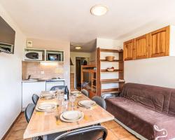 Apartment Les Olympiques - Tignes 1800-4 by Interhome