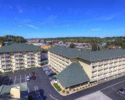 Comfort Inn & Suites at Dollywood Lane