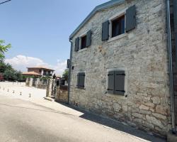 KORONSOVAC House with 4 Apartments