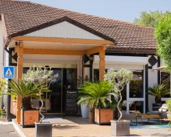 Brit Hotel Confort Nîmes Ouest - A9 sortie 25
