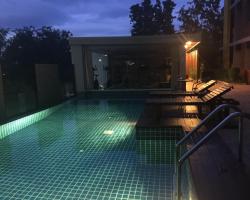 Chic View