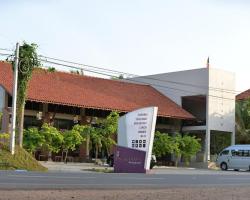 Hotel Sinharagama Resort And Spa