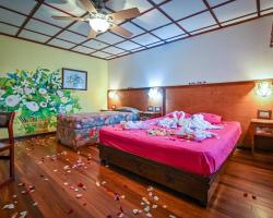 Lands in Love Hotel and Resort