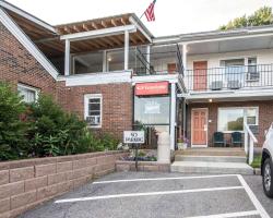 TiltonLodge Inn & Suites