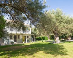 ELAIA - Apartments & Studios