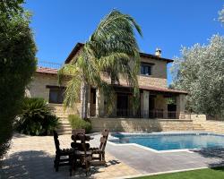 Valencia Grove Villa