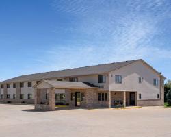 Super 8 by Wyndham Humboldt
