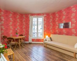 Retro Latin Quarter Apartment