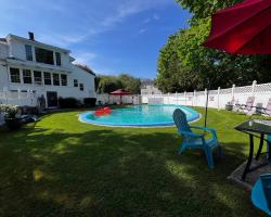 Claddagh Motel & Suites