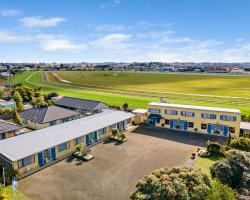 Coachman's Lodge Motel