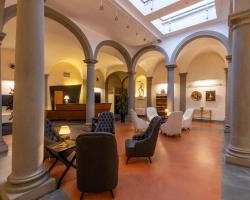 Relais Hotel Centrale "Dimora Storica"